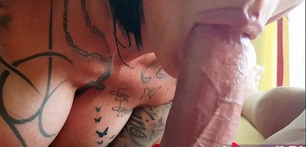  Deutsche Tattto real Escort milf mit dicken Titten Nutte sucht Sextreffen